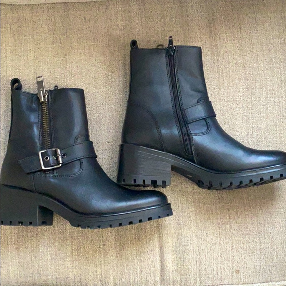 Steve Madden boots